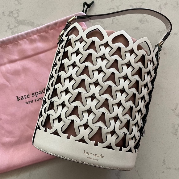 NWT Kate Spade Dorie Bucket Bag - Optic White - Picture 2 of 8